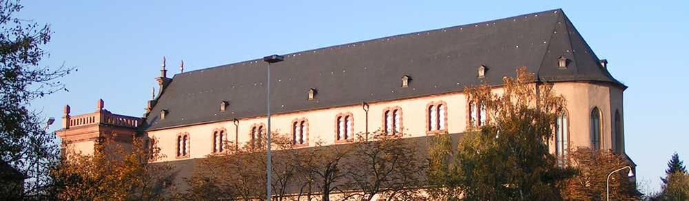 Abteikirche von der Straße 'An der Reichsabtei'